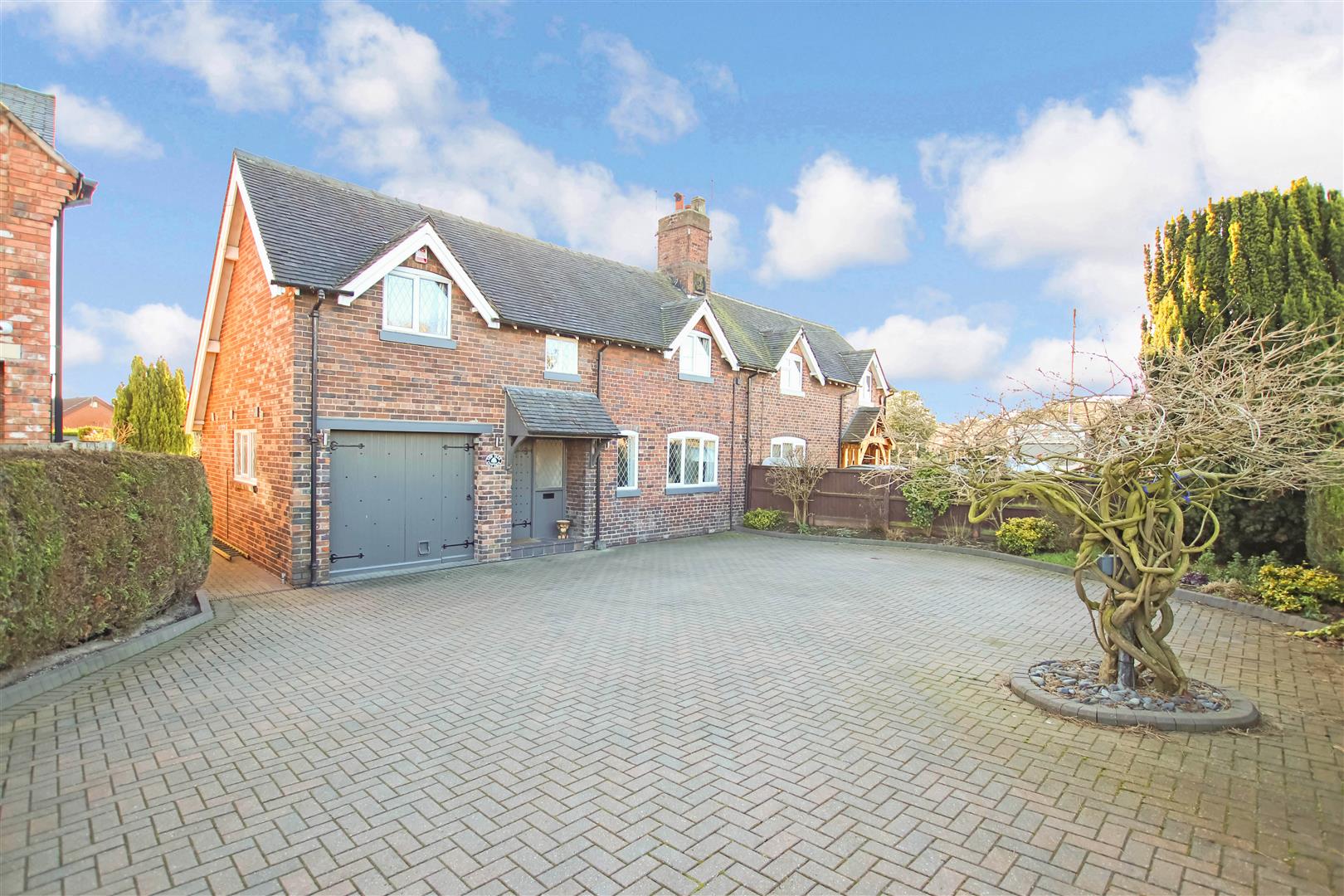 Property Search Bob Gutteridge Estate Agents and Valuers